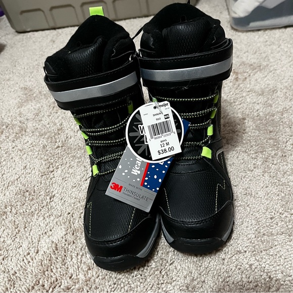 NWT Kids Totes Snow Boots 12M - Picture 2 of 8